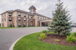 Отель Quality Inn & Suites Val D'Or  Валь-Д'ор